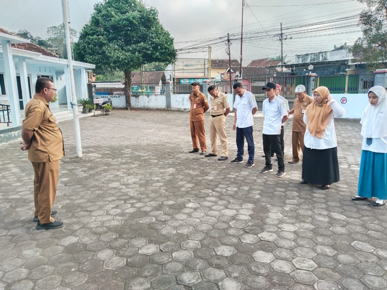 Apel pagi