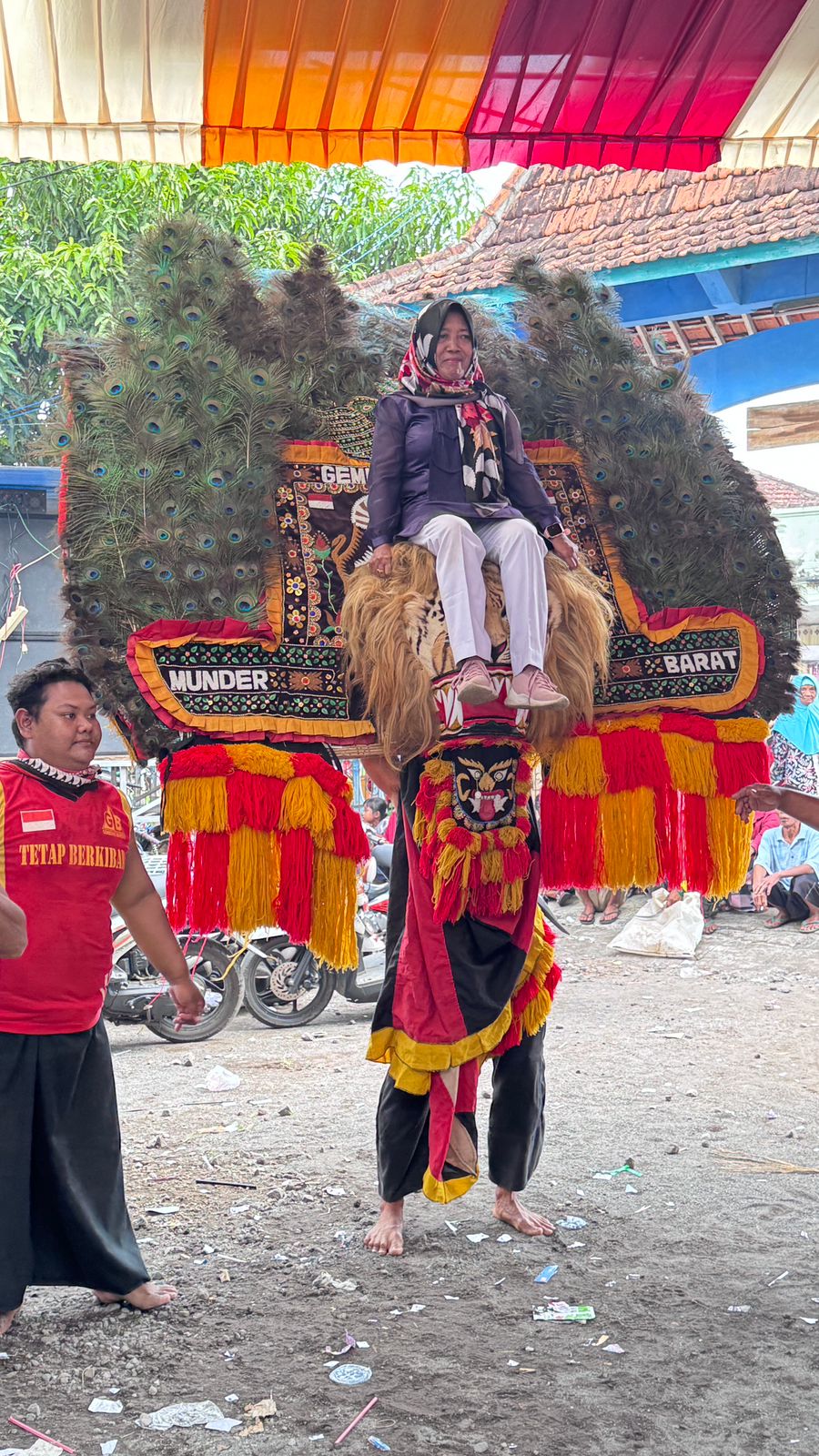 Kegiatan Pembukaan Seni Reog Ponorogo