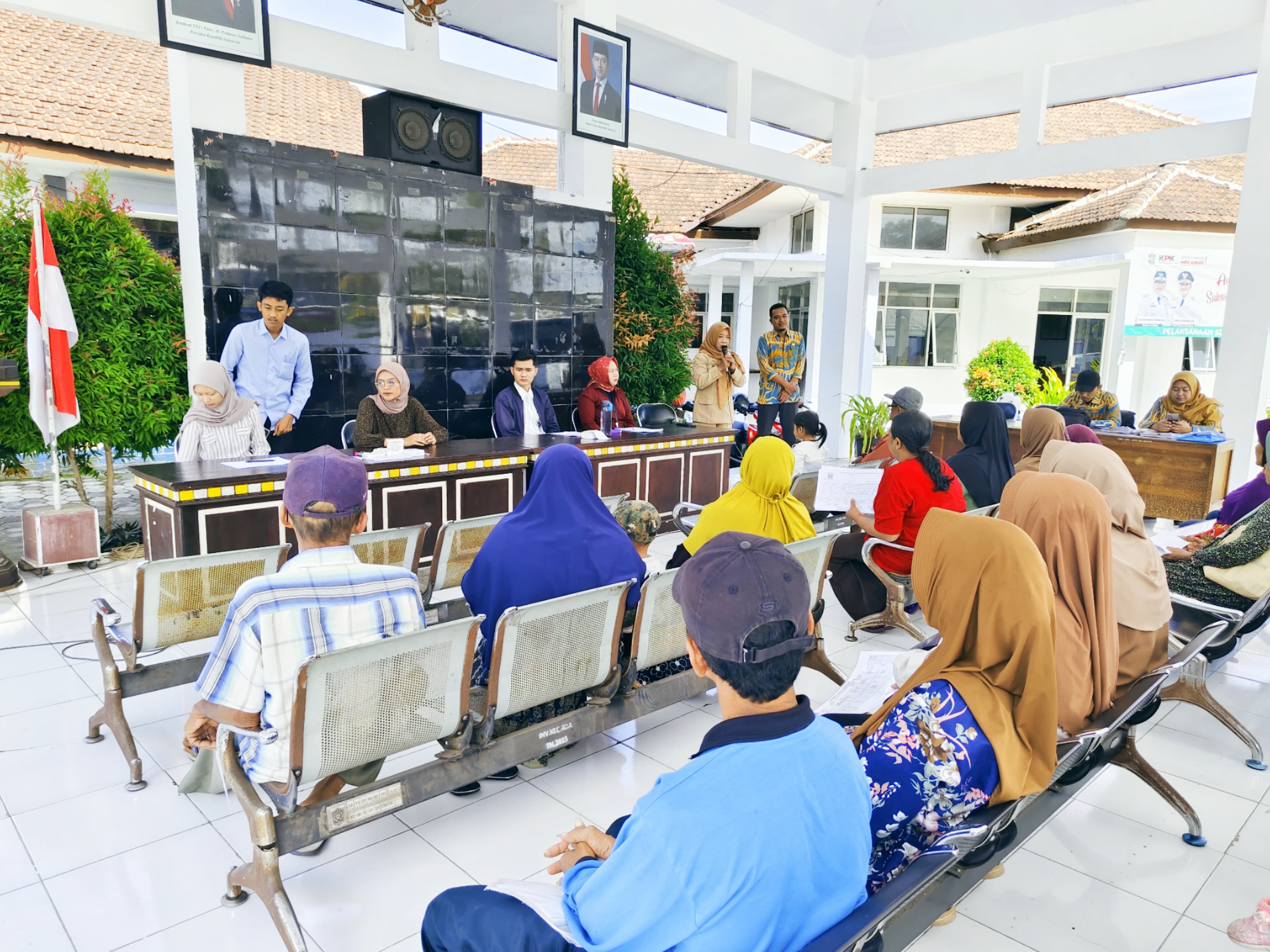 Kegiatan Pembagian Bantuan PKH