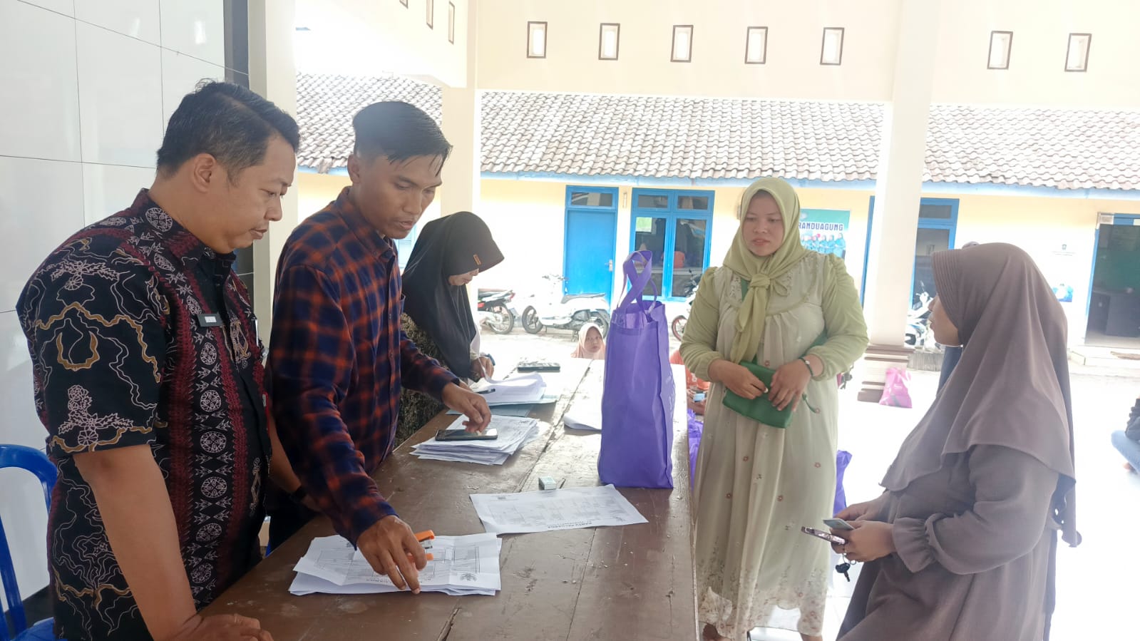 Kegiatan Penyerahan bantuan