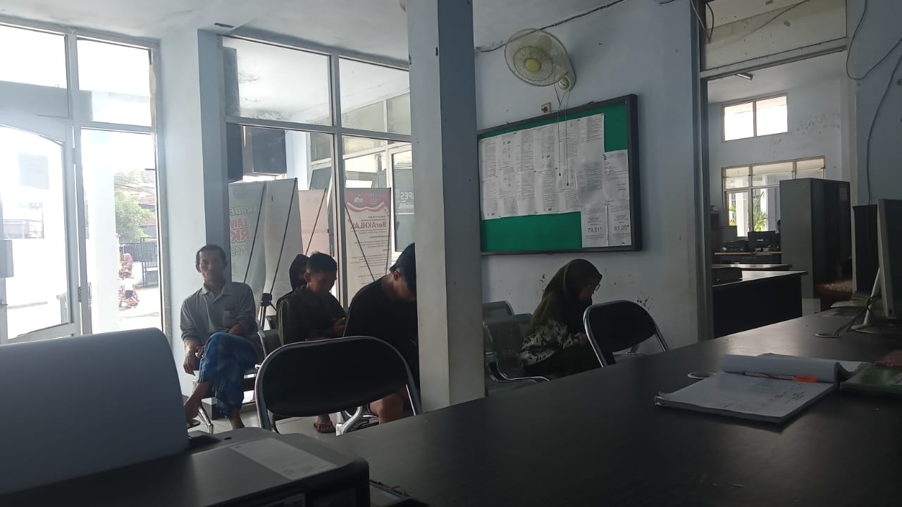 Kegiatan Pelayanan KK, KTP dan Akta Kelahiran